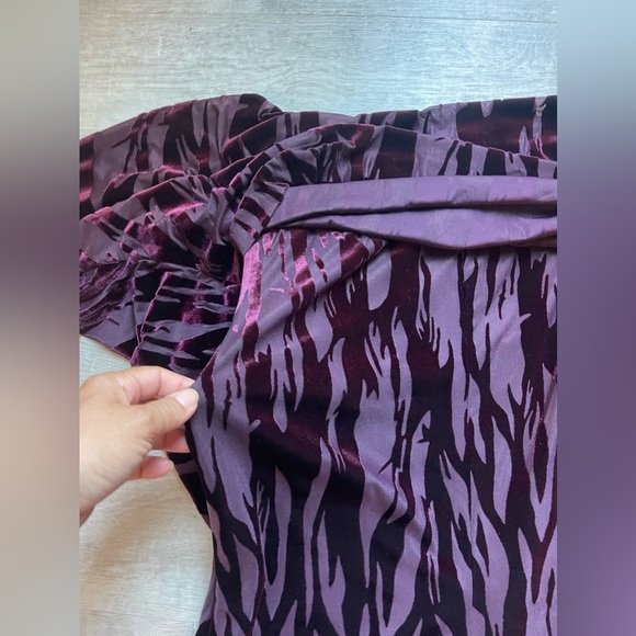 (NWT) Tahari Velvet Burnout Layered Brandy Red Burgundy Dress size 14 - Picture 6 of 9